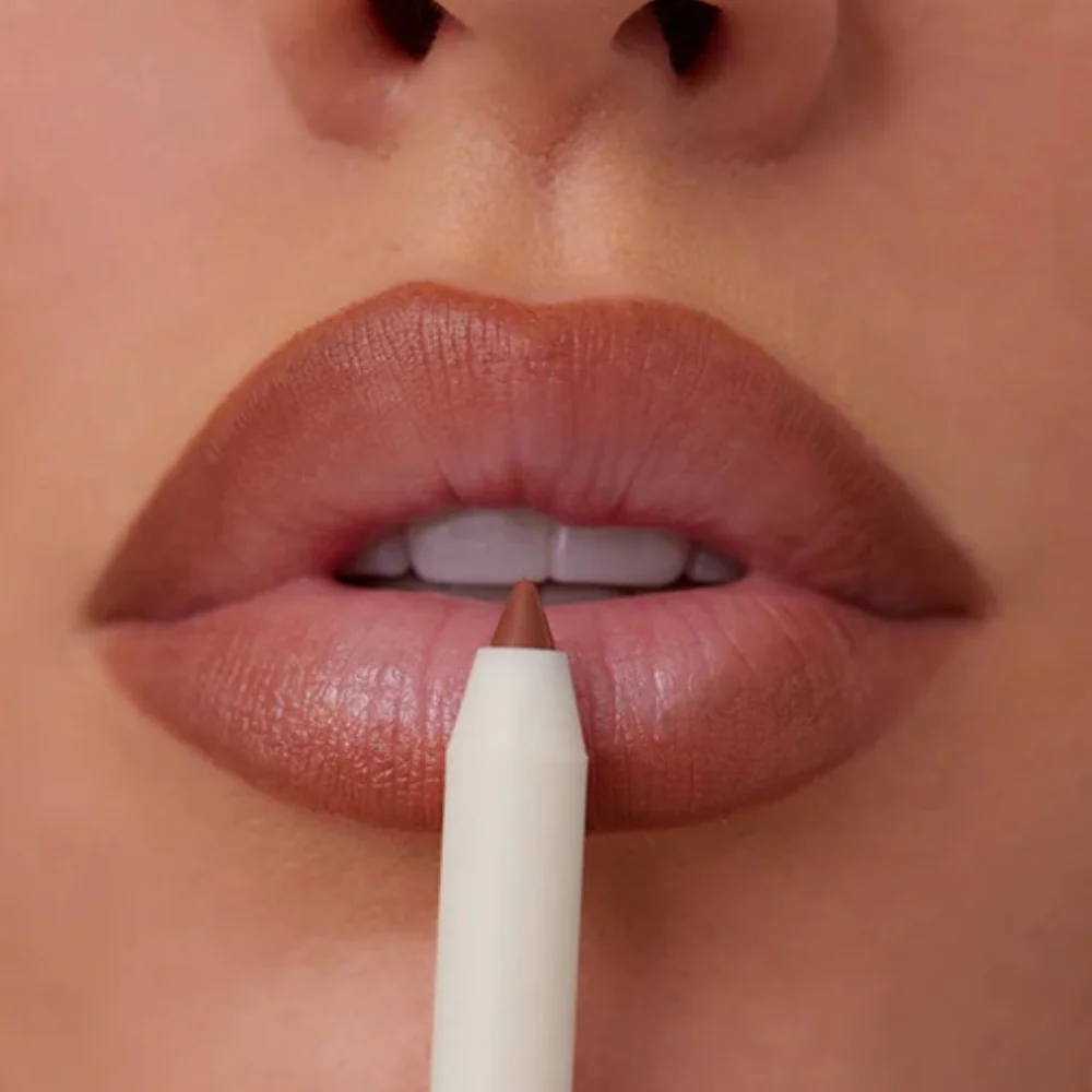 Adored By Lip Shape Liner Lucky - Image 3