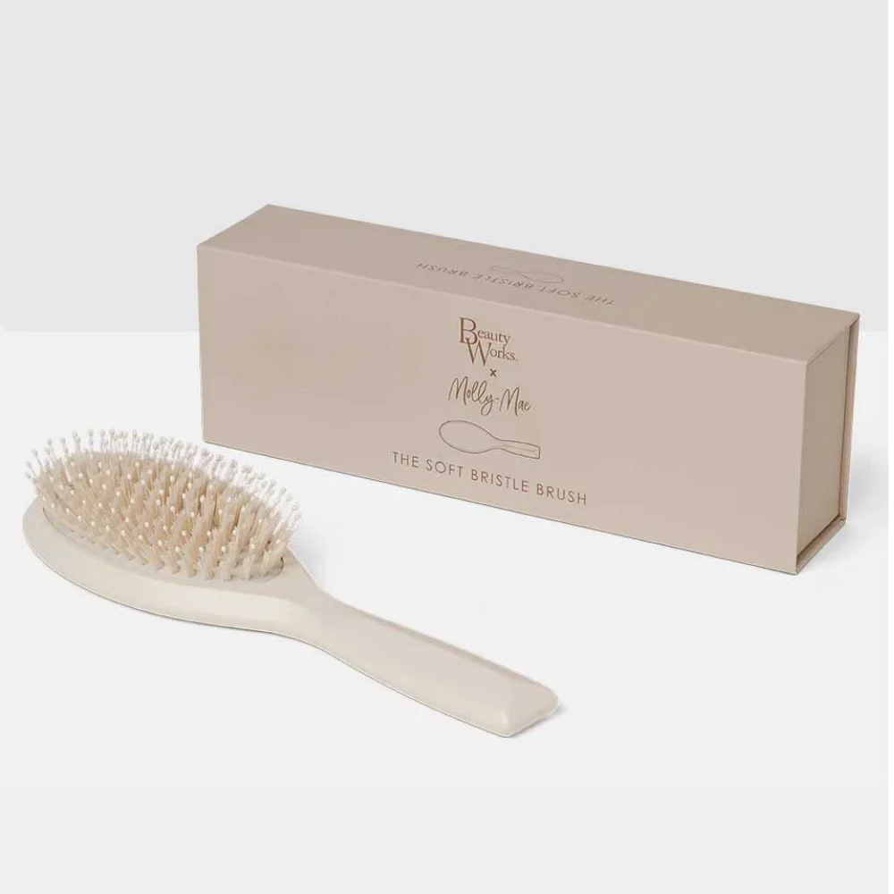 Beauty Works x Molly-Mae Luxury Dressing Brush - Image 3