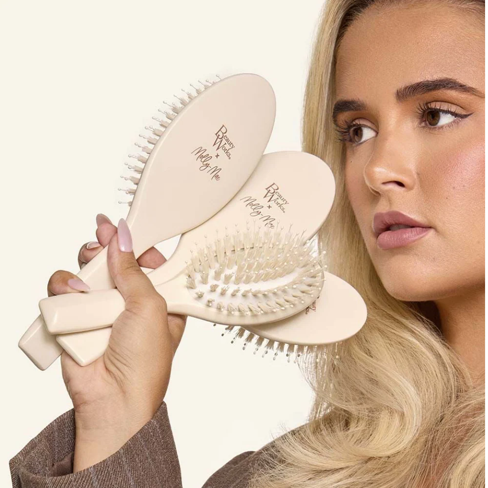 Beauty Works x Molly-Mae Luxury Dressing Brush - Image 4