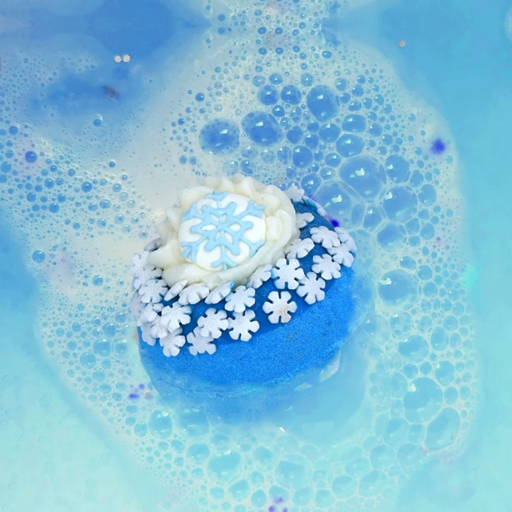 Bomb Cosmetics Baby Its Cold Outside Bath Blaster - Image 2