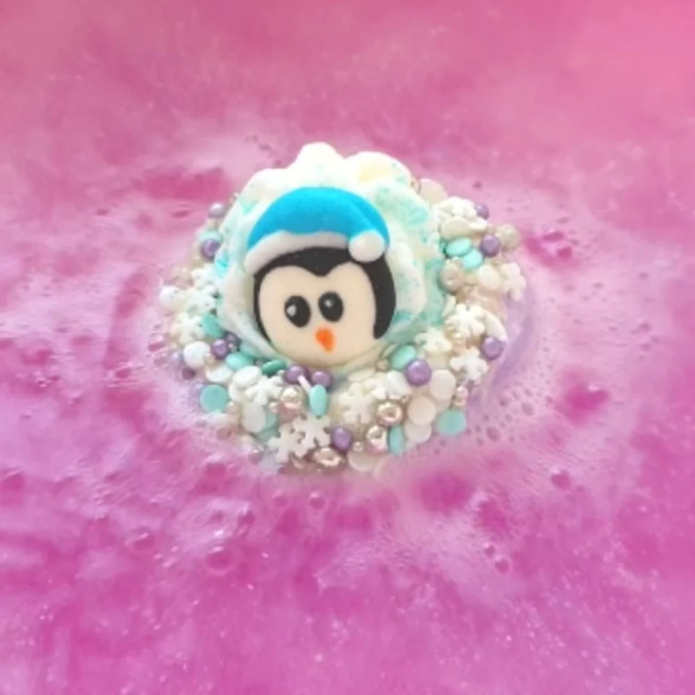Bomb Cosmetics Play It Cool Bath Bomb - Image 2