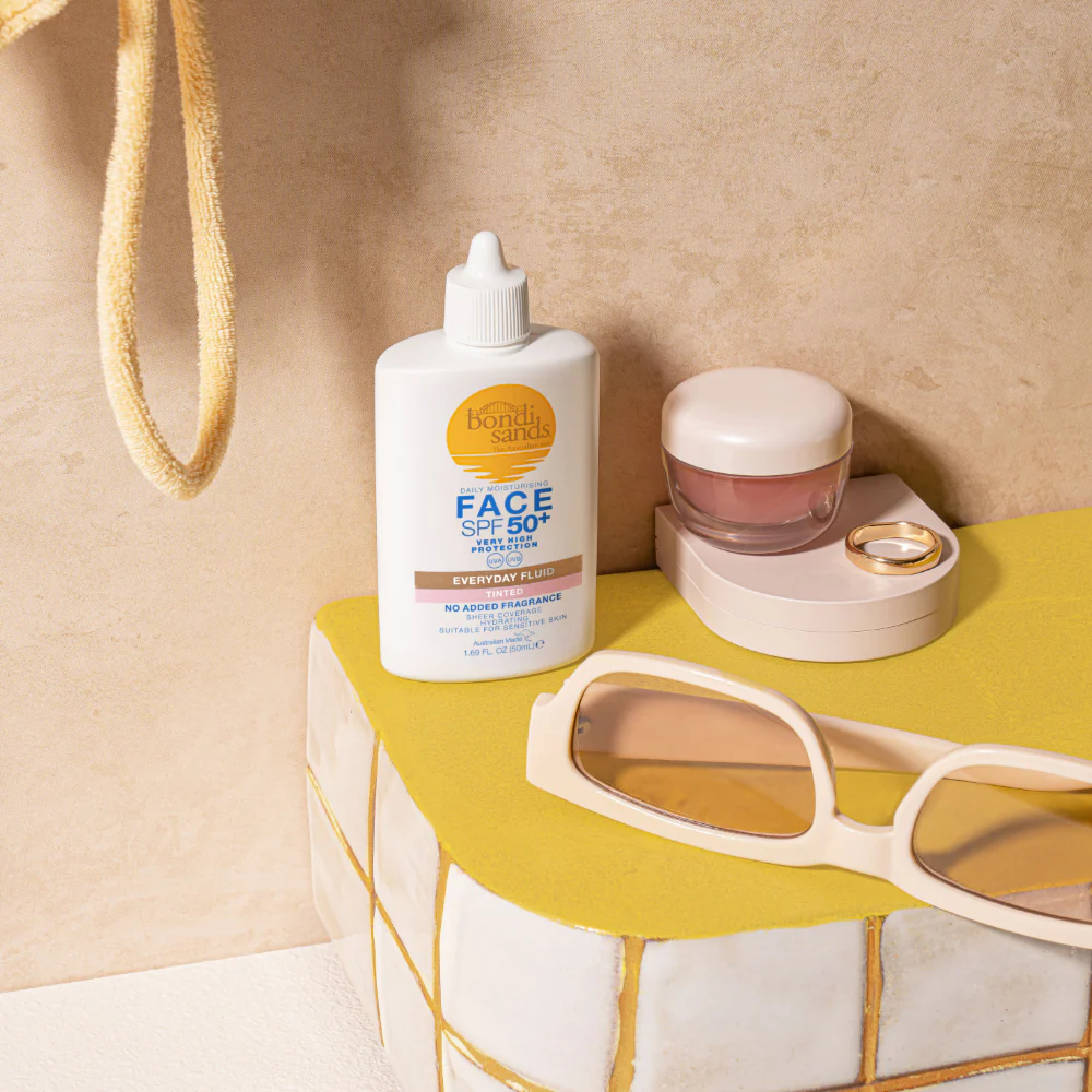 Bondi Sands Everyday Tinted Face Fluid Fragrance-Free SPF50+ 50ml - Image 3