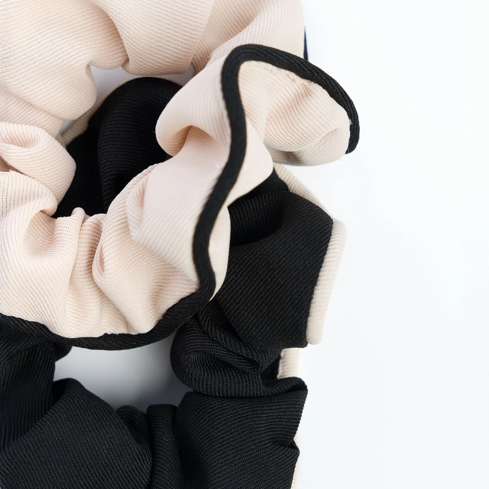 Brushworks Black & White Contrast Scrunchies Pack of 2 - Image 3