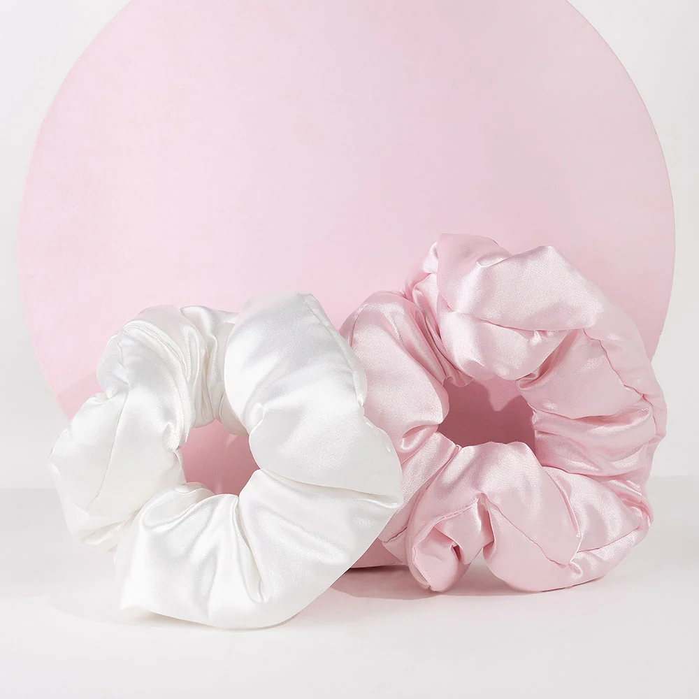 Brushworks Large Cloud Scrunchies Pink & White Pack of 2 - Image 3