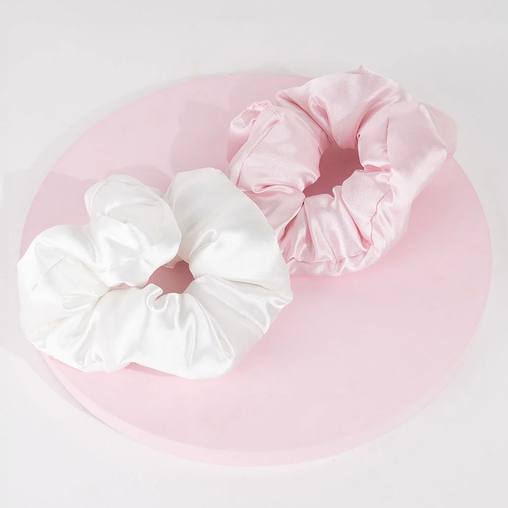 Brushworks Large Cloud Scrunchies Pink & White Pack of 2 - Image 4