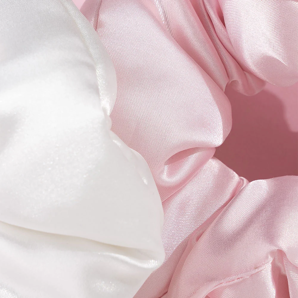 Brushworks Large Cloud Scrunchies Pink & White Pack of 2 - Image 5