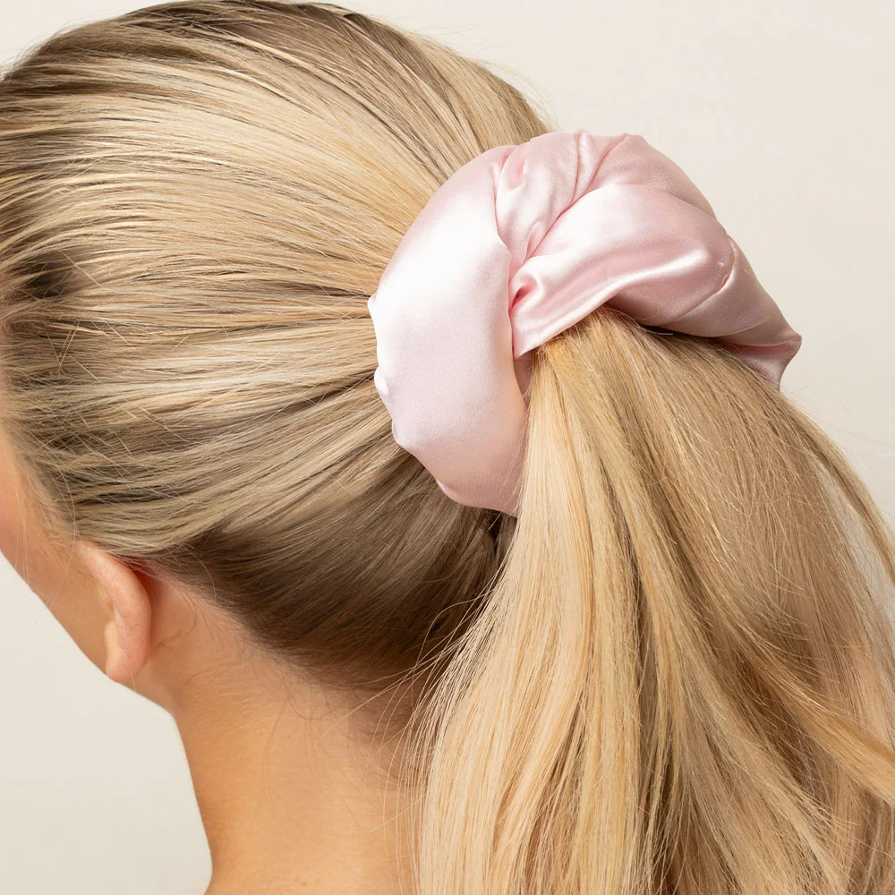 Brushworks Large Cloud Scrunchies Pink & White Pack of 2 - Image 7