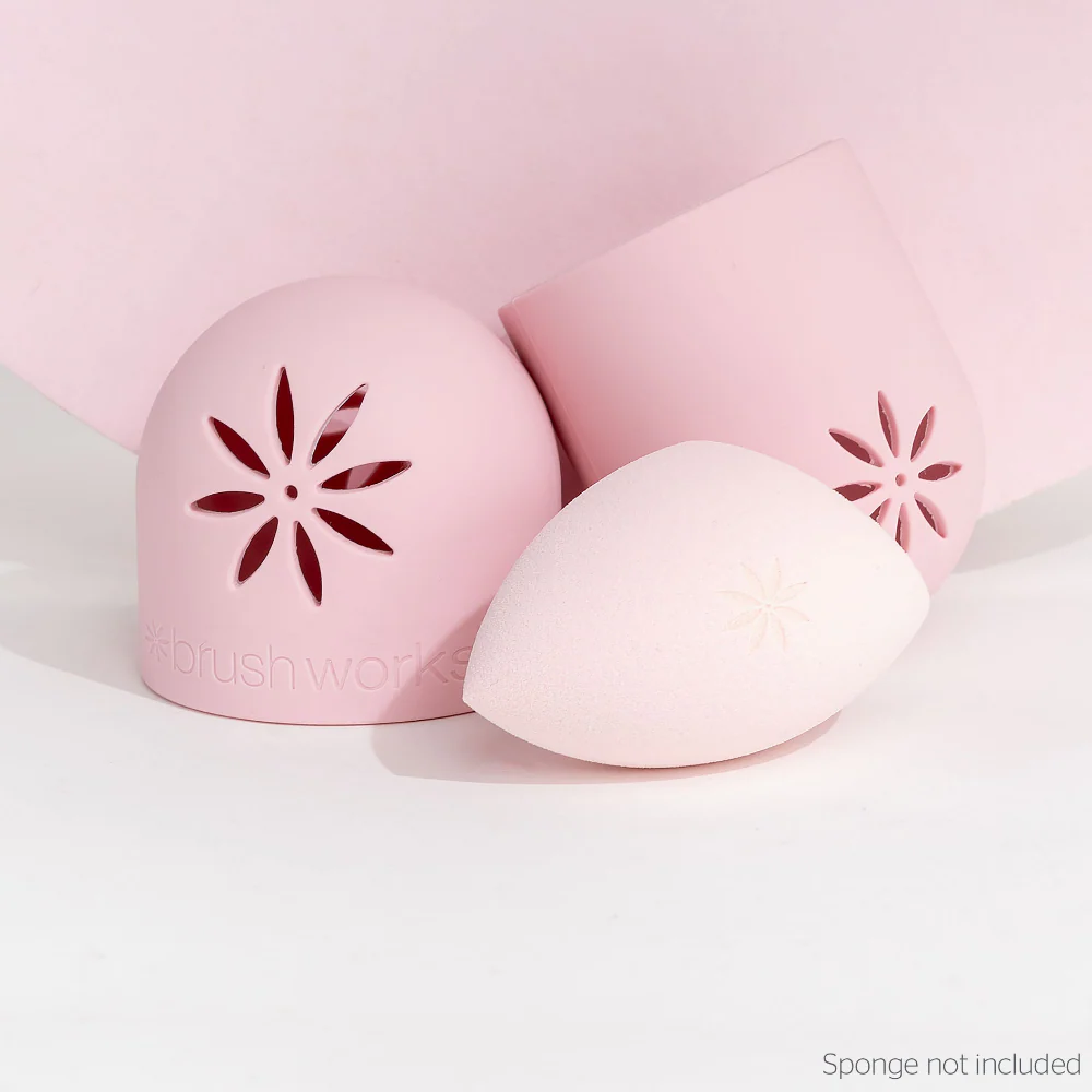 Brushworks Makeup Sponge Shield - Image 4