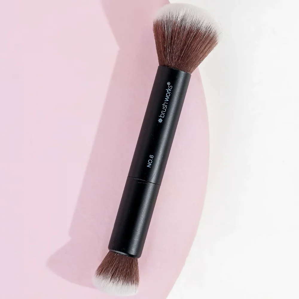 Brushworks No. 6 Double-Ended Powder & Buff Brush - Image 2