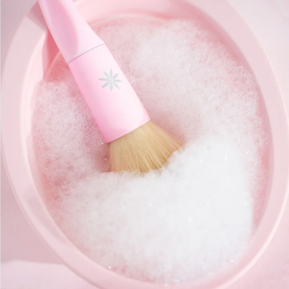 Brushworks Pink Silicone Makeup Brush Cleaning Bowl - Image 7