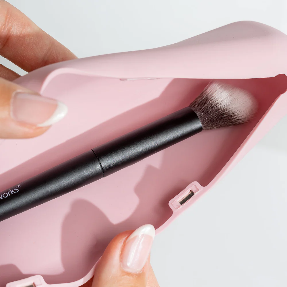 Brushworks Silicone Makeup Brush Shield - Image 6