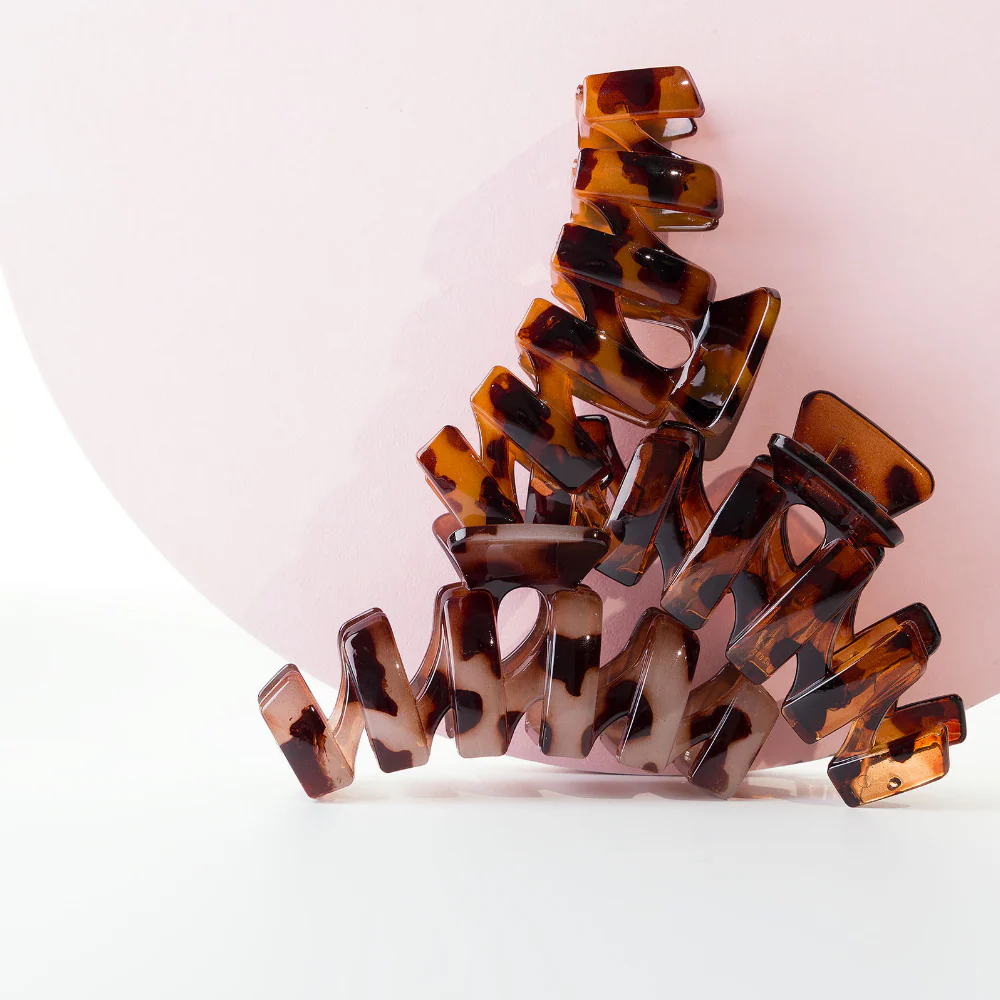Brushworks Tortoiseshell Claw Clips Pack of 3 - Image 4