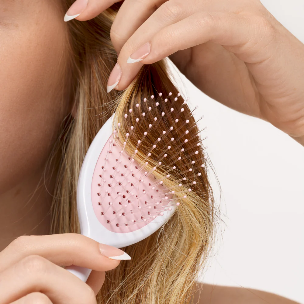 Brushworks Travel Detangling Hair Brush - Image 5