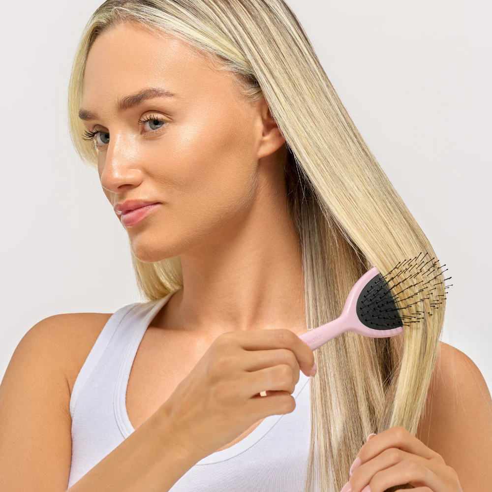 Brushworks Travel Gentle Detangling Hair Brush - Image 6