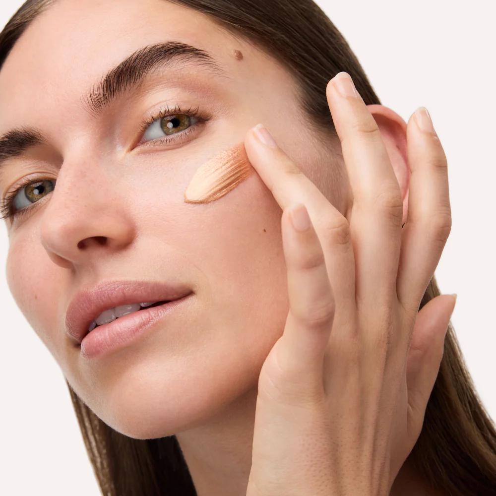 Catrice Cosmetics Bronze Glow Grip Hydrating Primer 30ml - Image 4