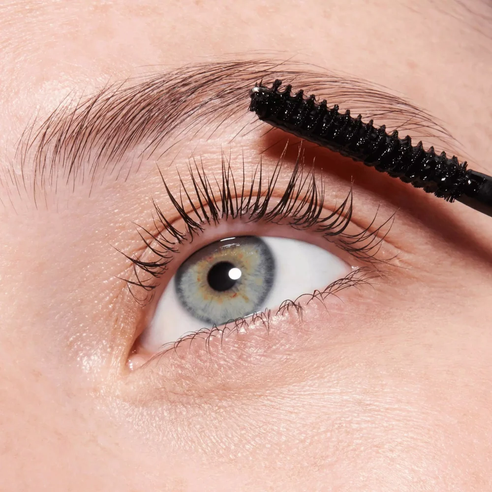 Catrice Cosmetics Curl Freeze Lash Styling Gel 010 Milky Black 8ml - Image 6