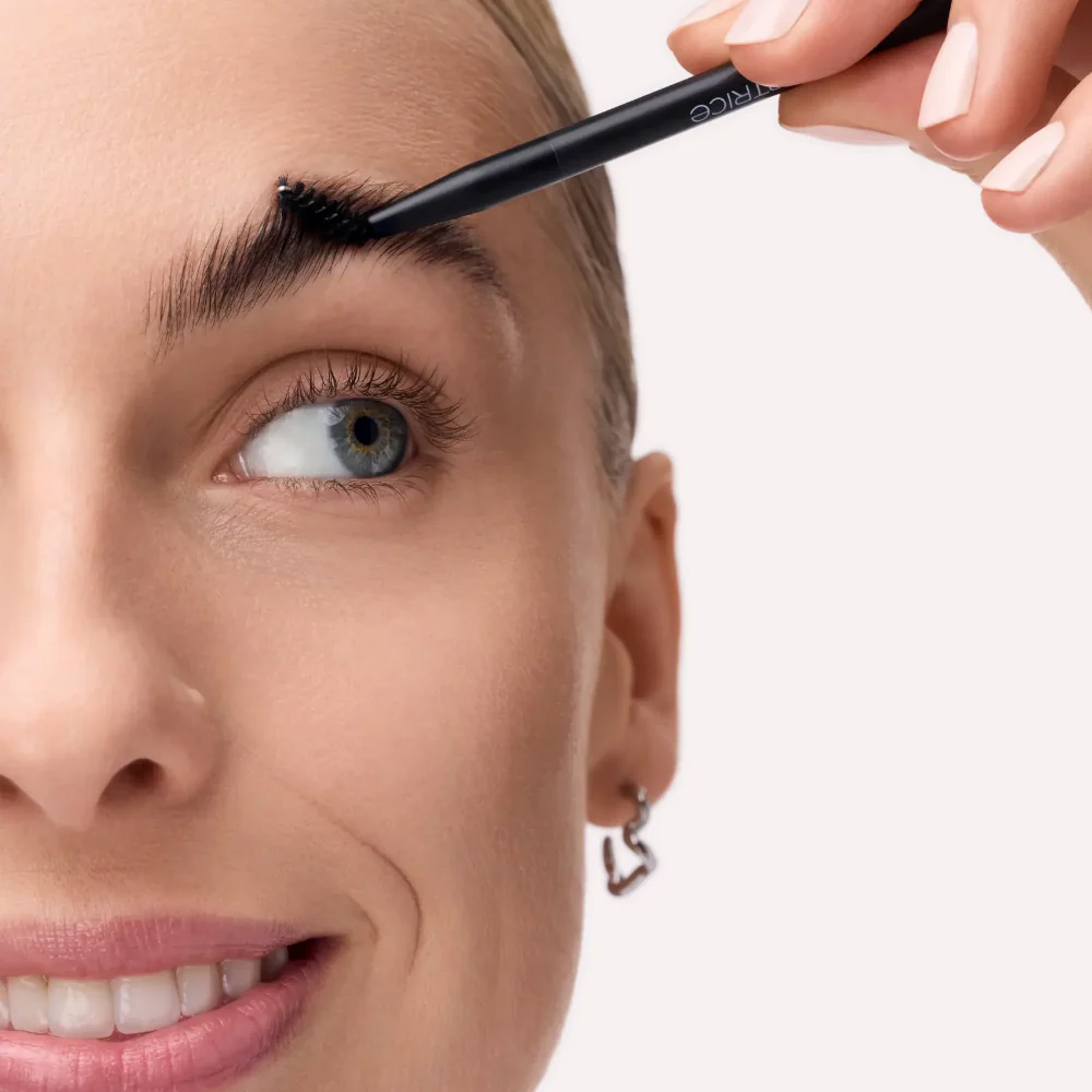 Catrice Cosmetics Lift & Laminate Brow Tool - Image 3