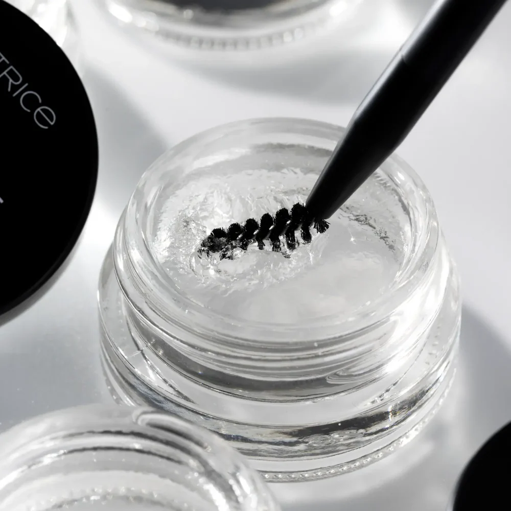 Catrice Cosmetics Lift & Laminate Brow Tool - Image 4