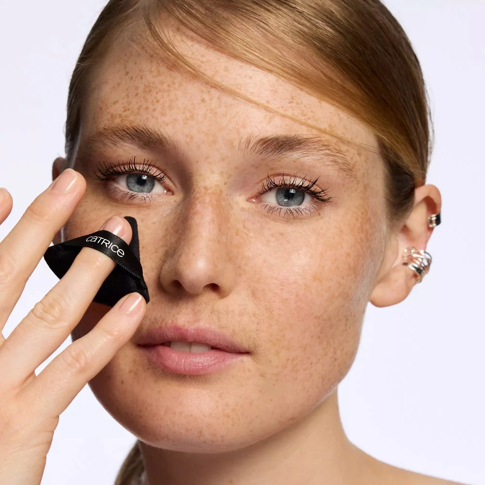 Catrice Cosmetics Magic Perfectors Powder Puff - Image 2