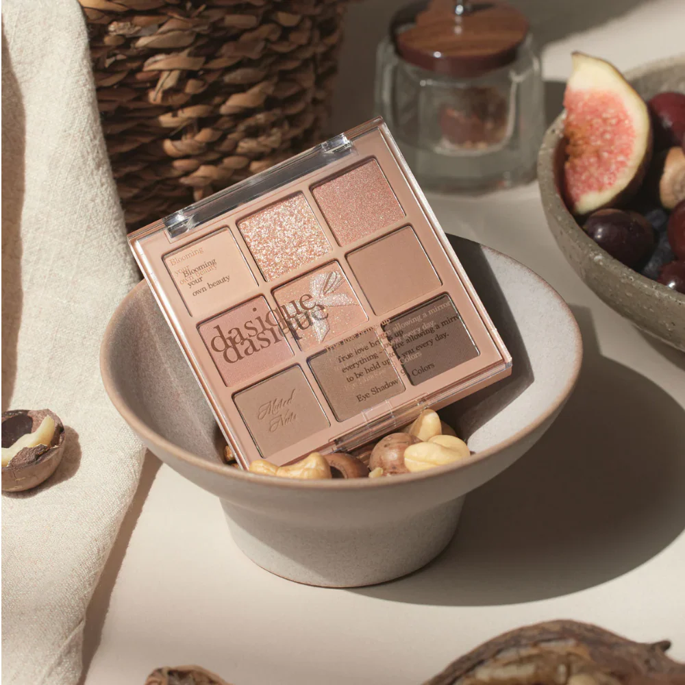 Dasique 9 Colour Eyeshadow Palette #24 Muted Nuts - Image 4