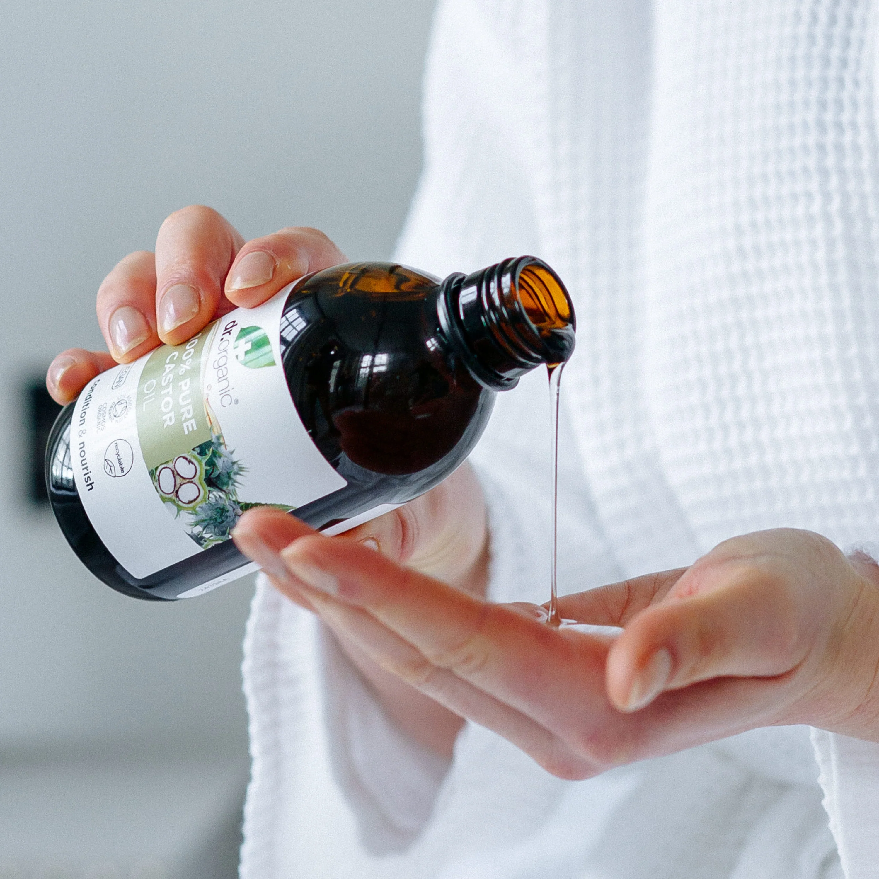 Dr. Organic 100% Pure Castor Oil 250ml - Image 2
