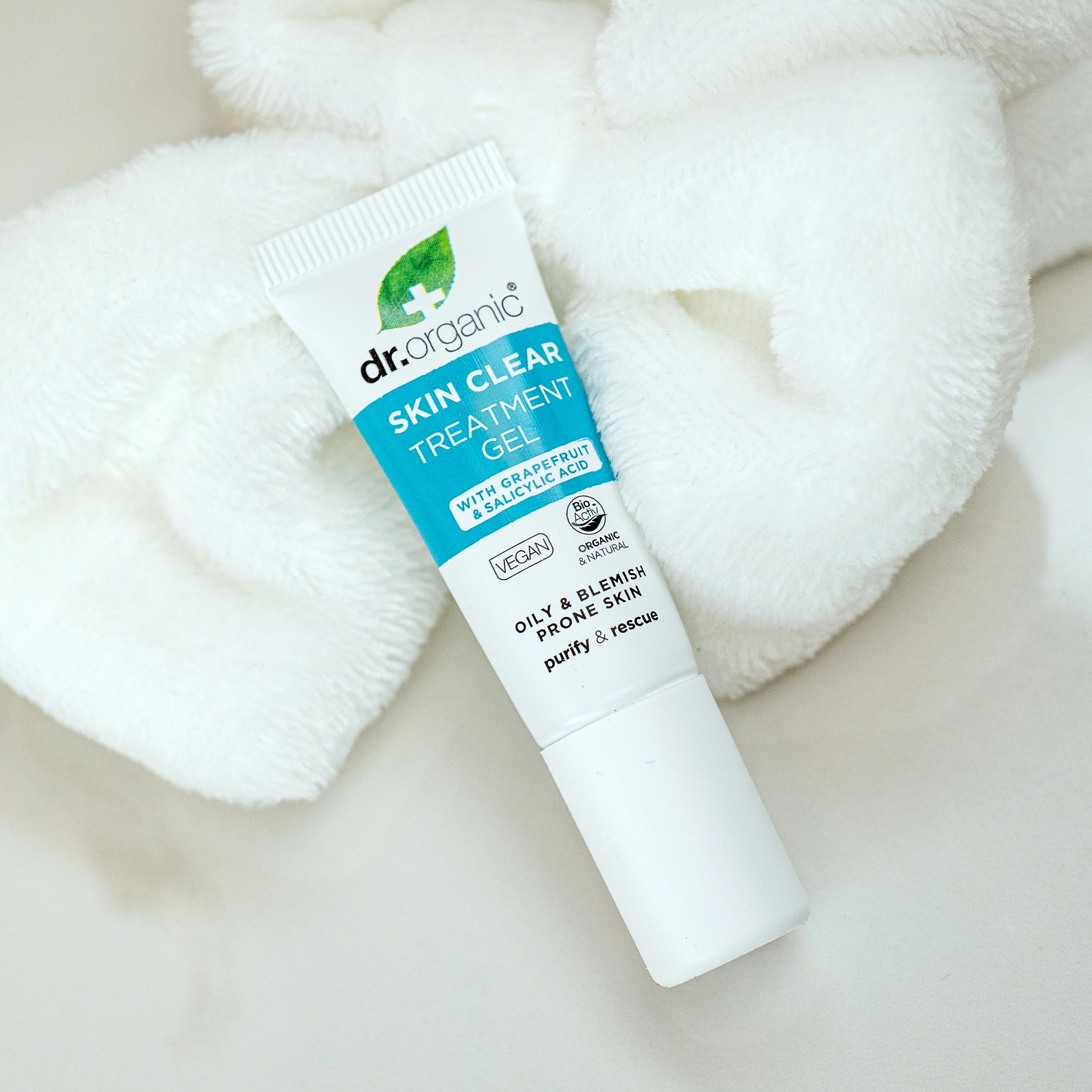Dr. Organic Skin Clear 5-In-1 Treatment Gel 10ml - Image 2
