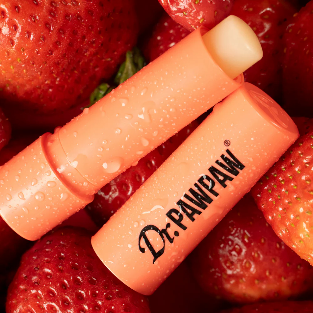 Dr. PawPaw Strawberry Balm Twist Up 4g - Image 3