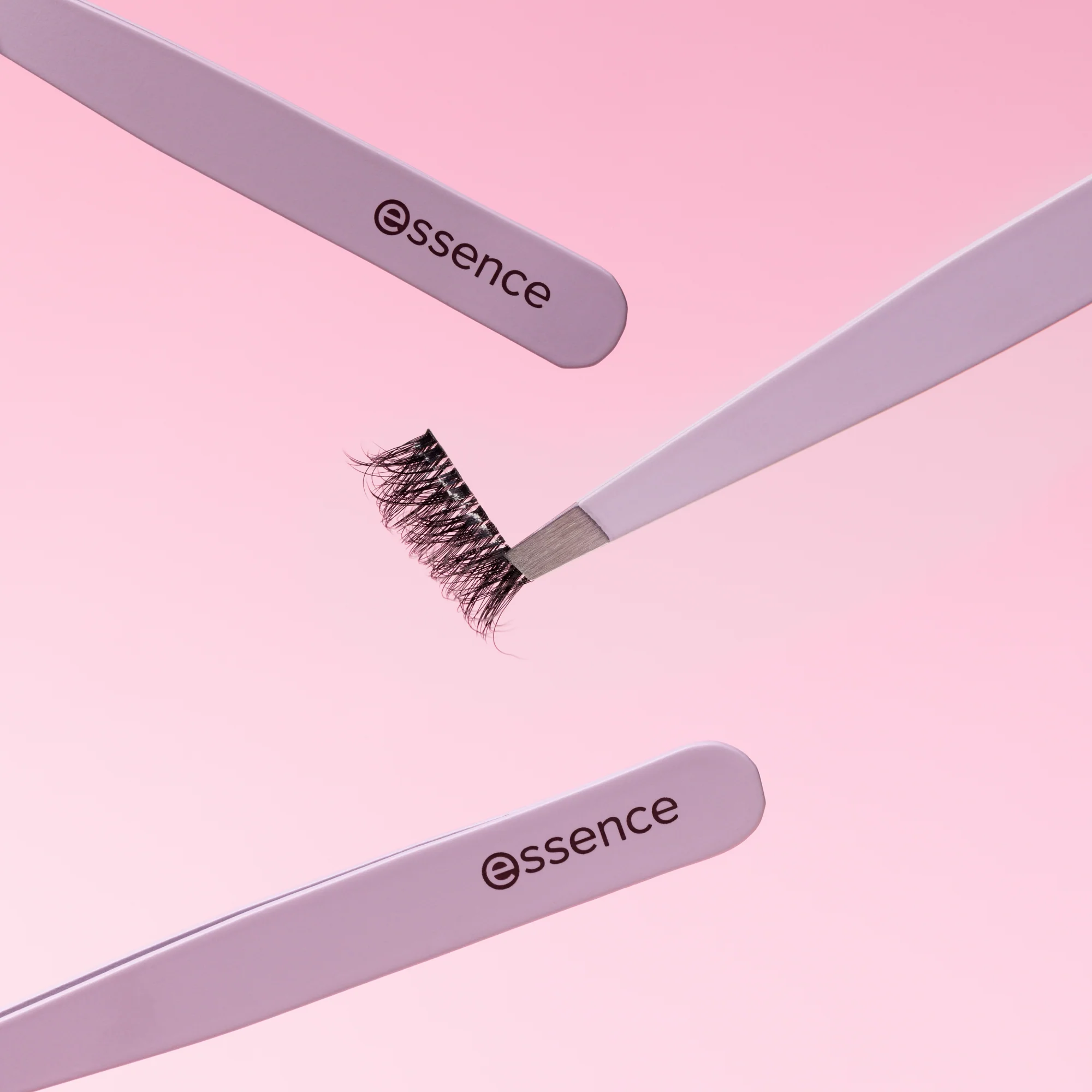 Essence Brow Tweezer - Image 2