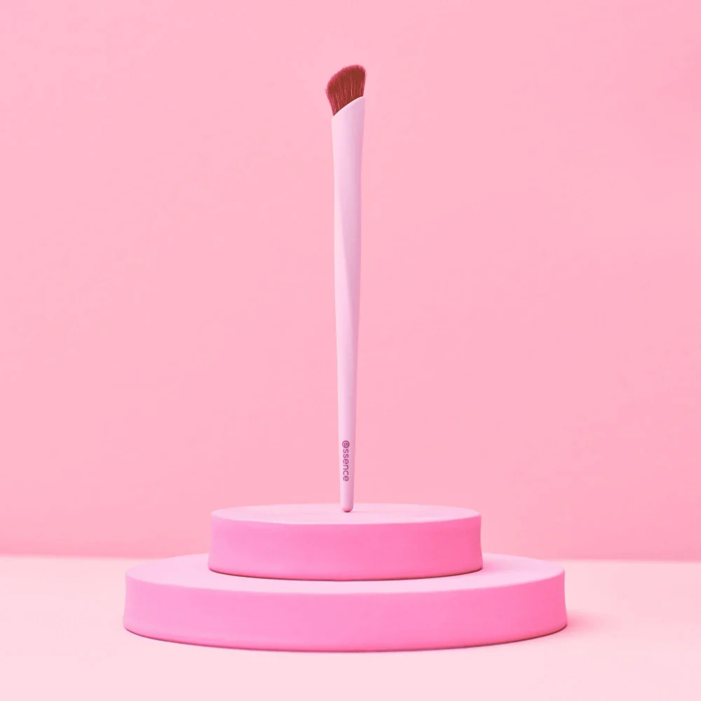 Essence Bye Bye Under Eye Concealer Brush - Image 3