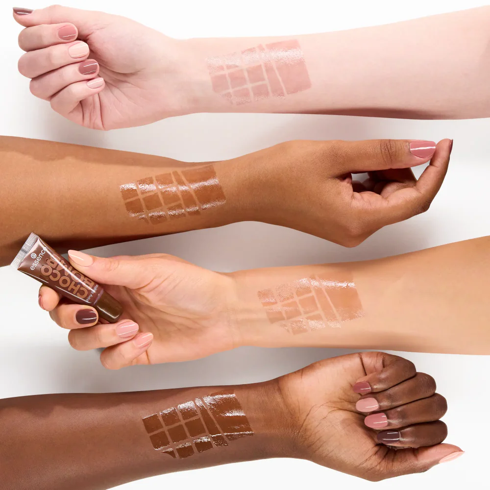 Essence Choco Bomb Shiny Lip Gloss 01 Chocoholic 10ml - Image 2
