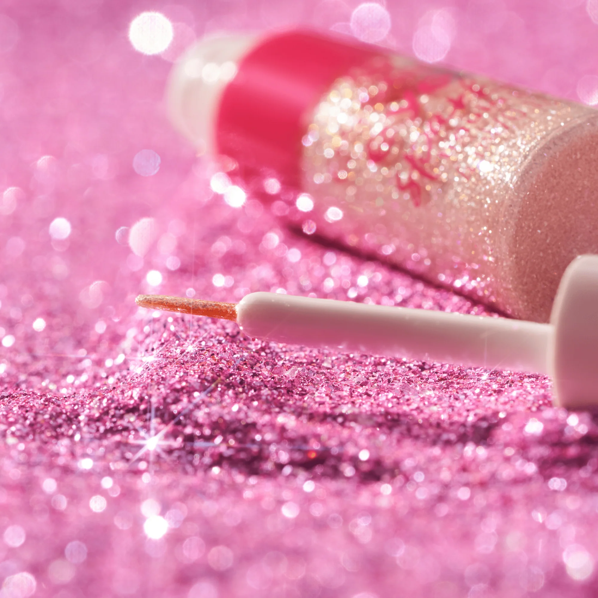 Essence Eye Sparkle Liquid Liner 01 Sparkling Lights 4ml - Image 4