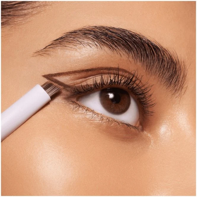 Essence Just Wing It Eyeliner Brush - Image 2