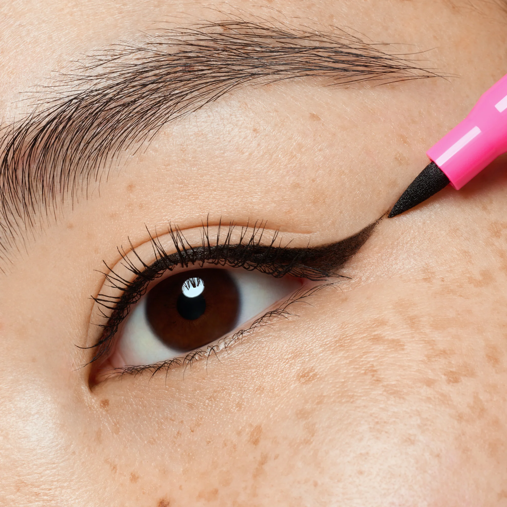 Essence Line It Like A Pro! Liner 01 Black 1.2ml - Image 5