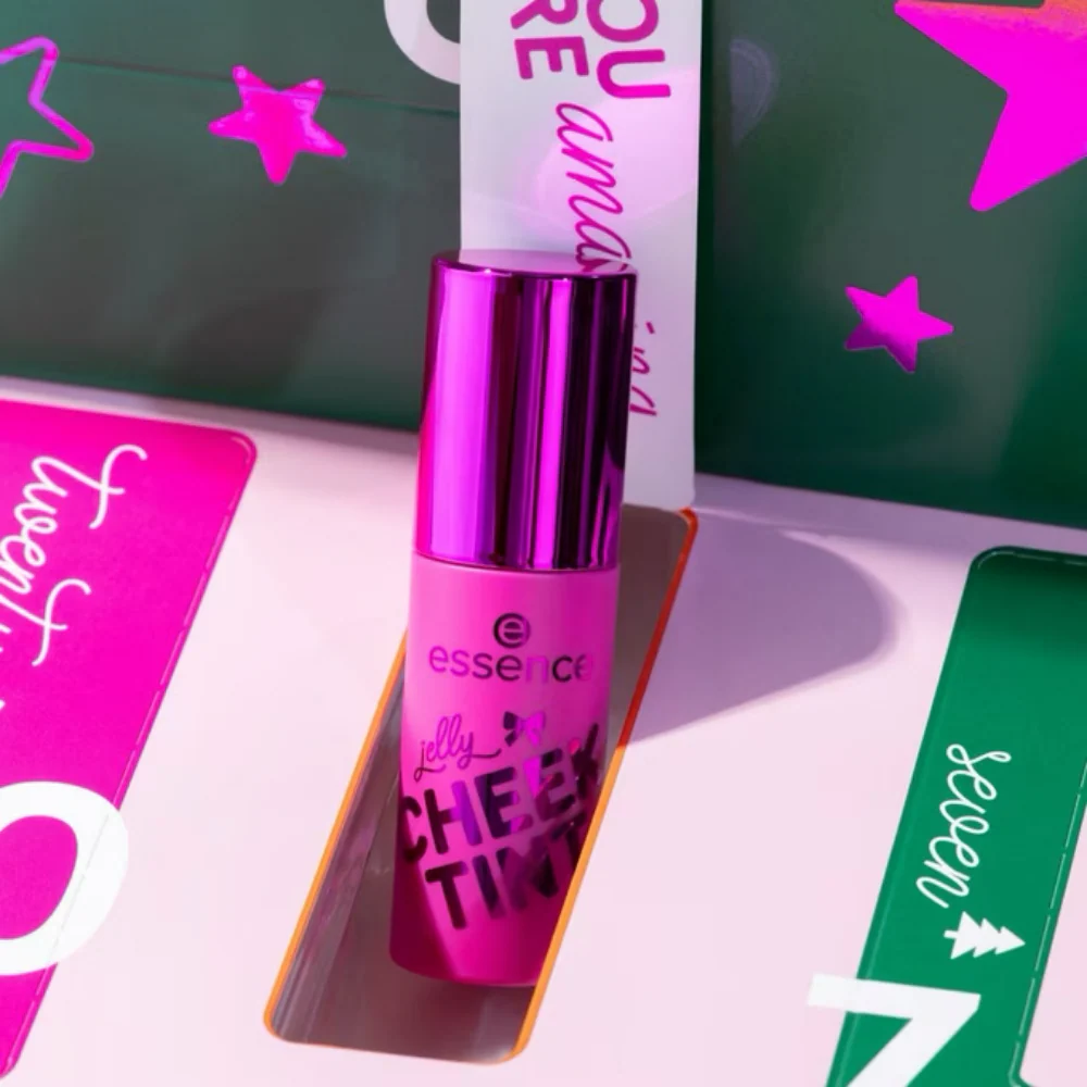 Essence Little Xmas Wonder Advent Calendar 2025 - Image 6