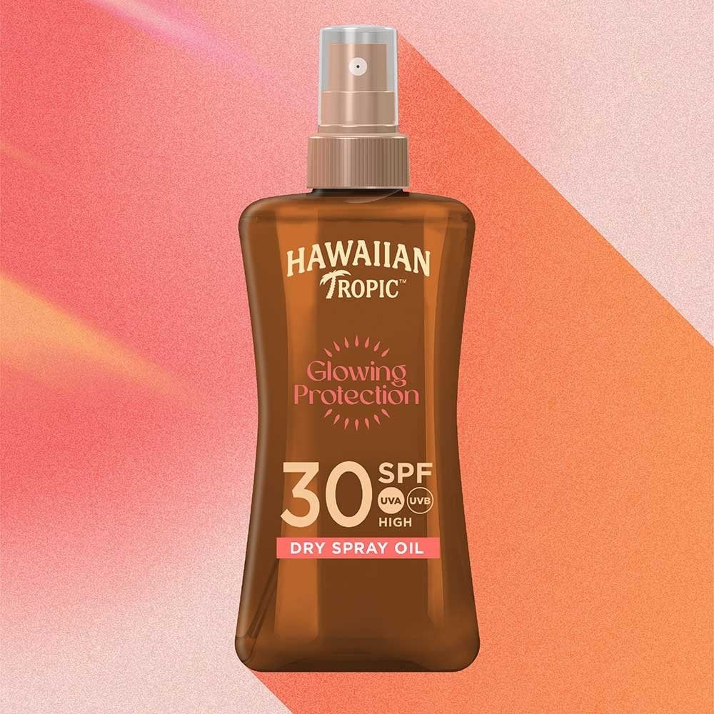 Hawaiian Tropic Glowing Protection Dry Spray Oil SPF30 200ml - Image 2