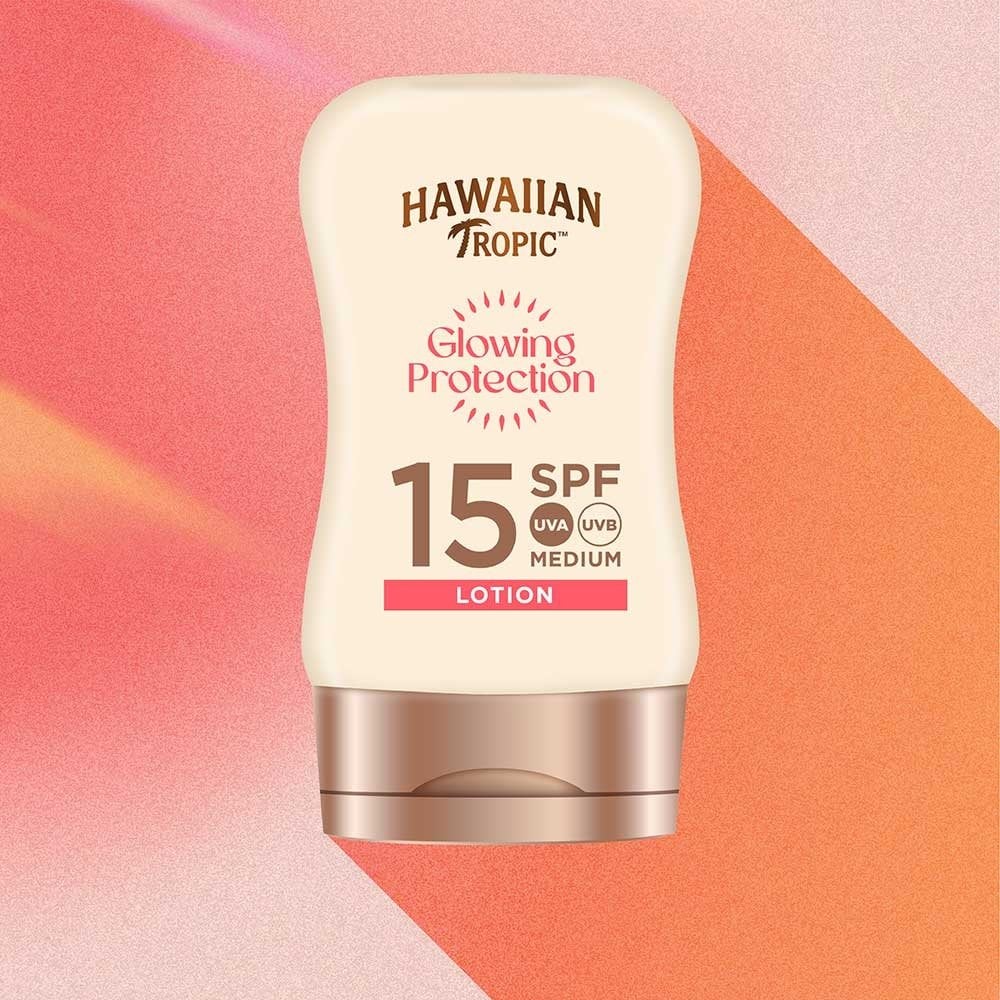 Hawaiian Tropic Glowing Protection Sun Lotion SPF15 100ml - Image 2