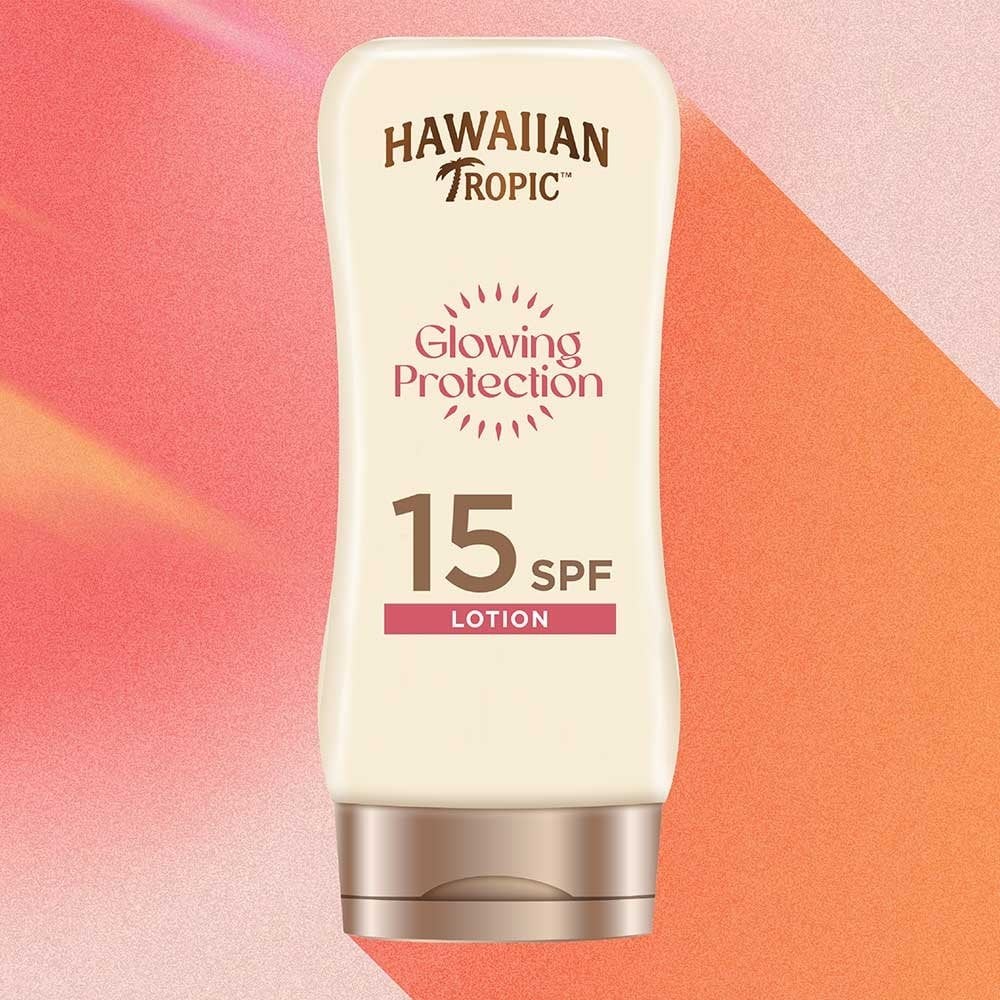 Hawaiian Tropic Glowing Protection Sun Lotion SPF15 180ml - Image 2