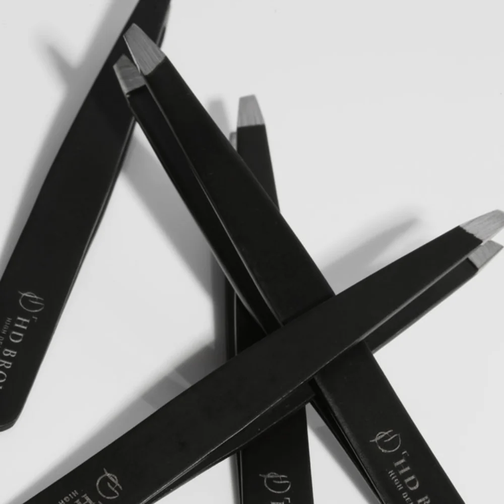HD Brows Precision Tweezers - Image 2