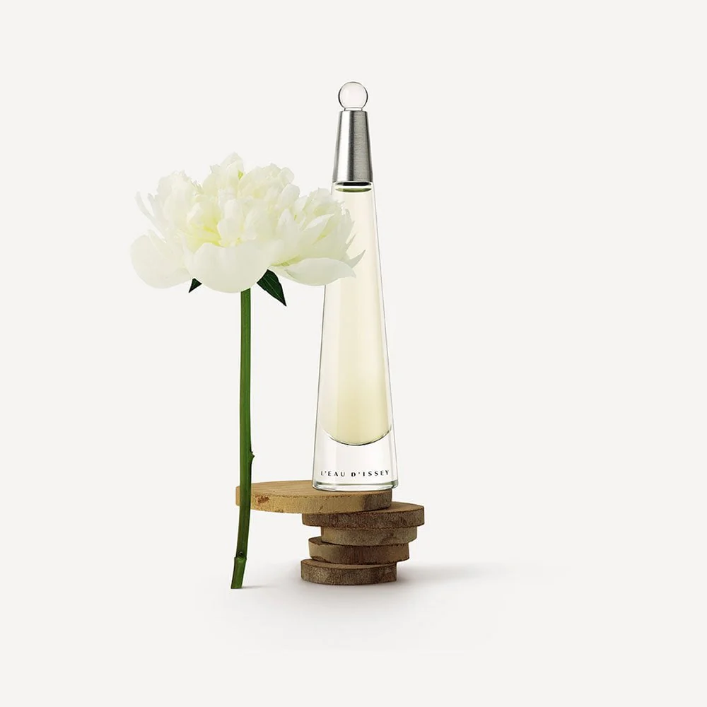 Issey Miyake L'Eau D'Issey Pour Femme Eau De Parfum Refill 75ml - Image 2