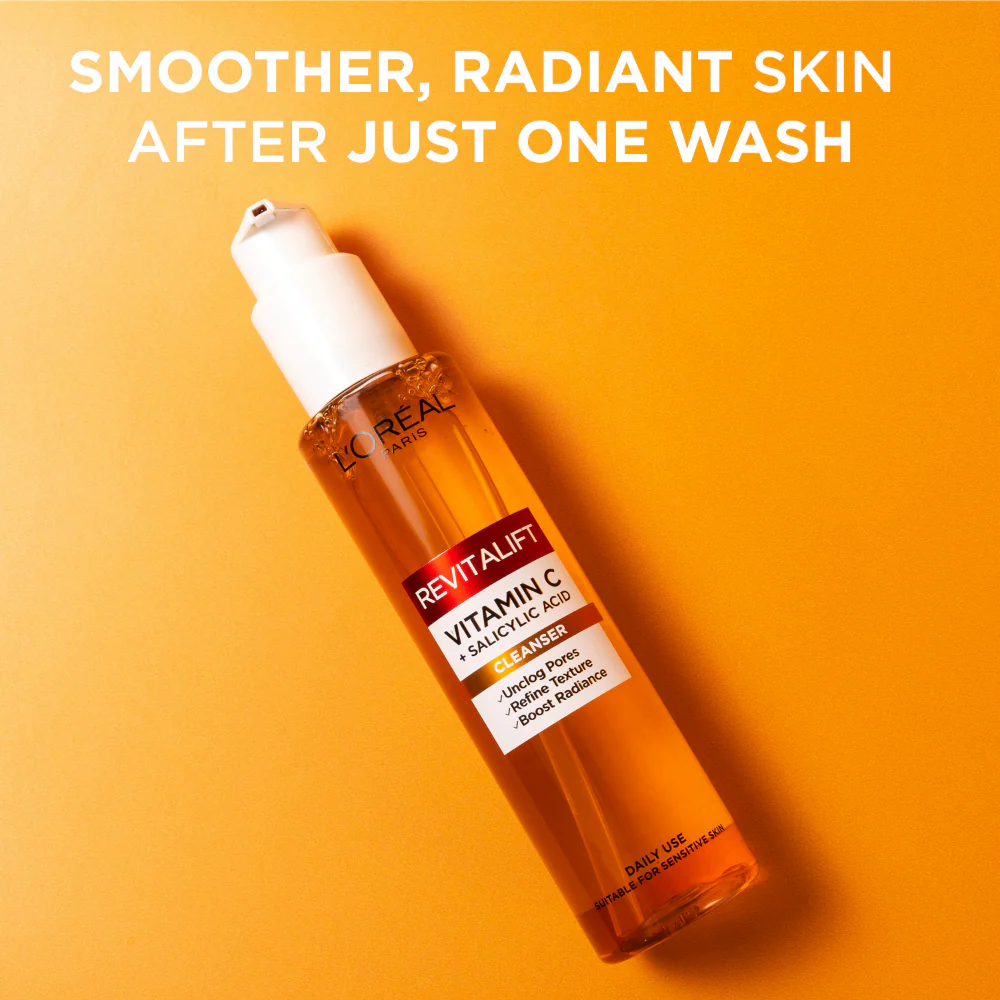 L'Oreal Paris Revitalift Vitamin C & Salicylic Acid Cleanser 150ml - Image 2