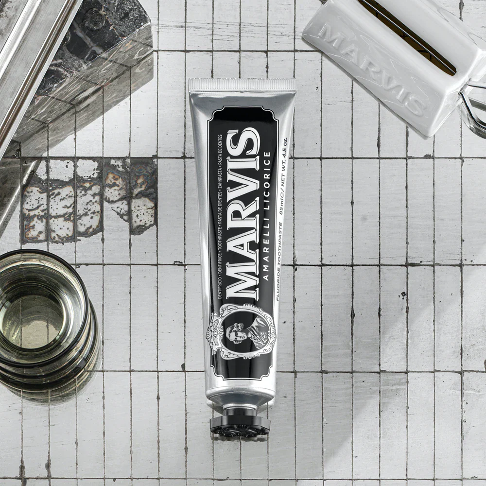 Marvis Amarelli Liquorice Mint Toothpaste 85ml - Image 4