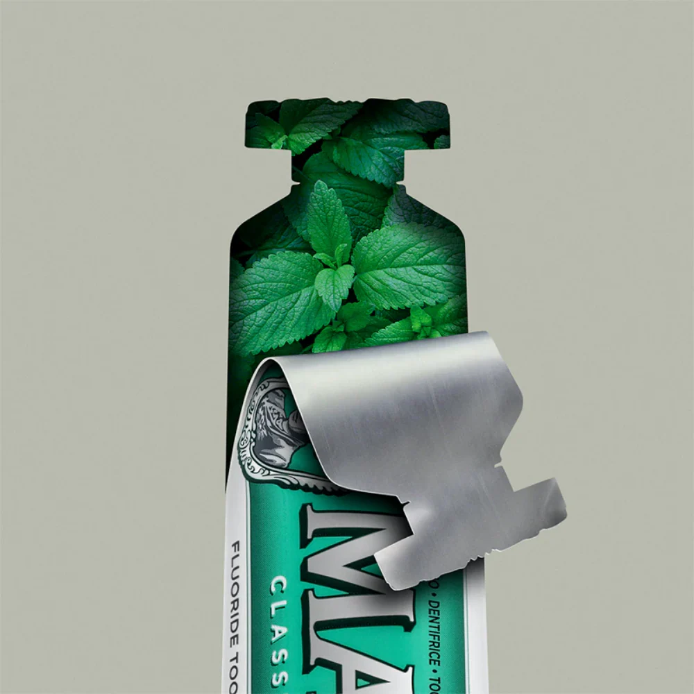 Marvis Classic Strong Mint Toothpaste 85ml - Image 2