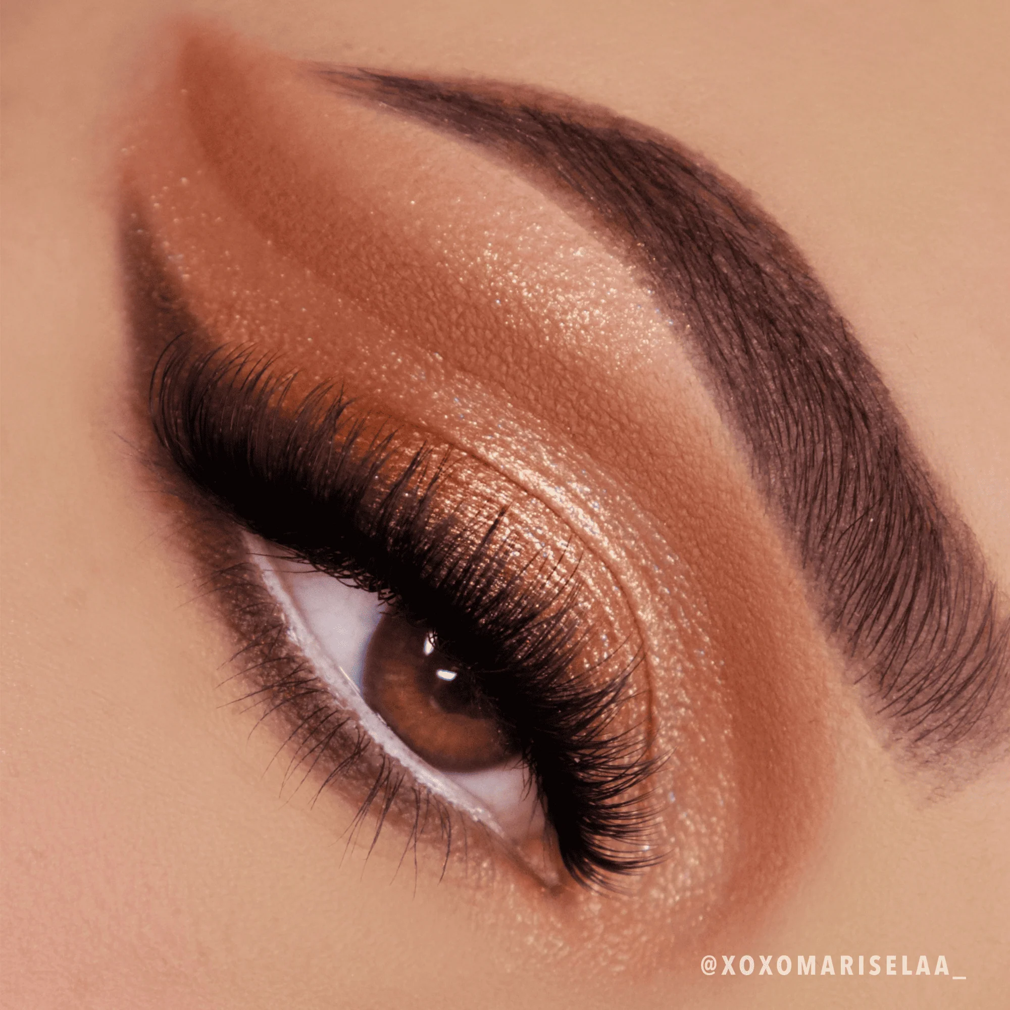 MOIRA Chasing Eternity 15 Colour Eyeshadow Palette - Image 5