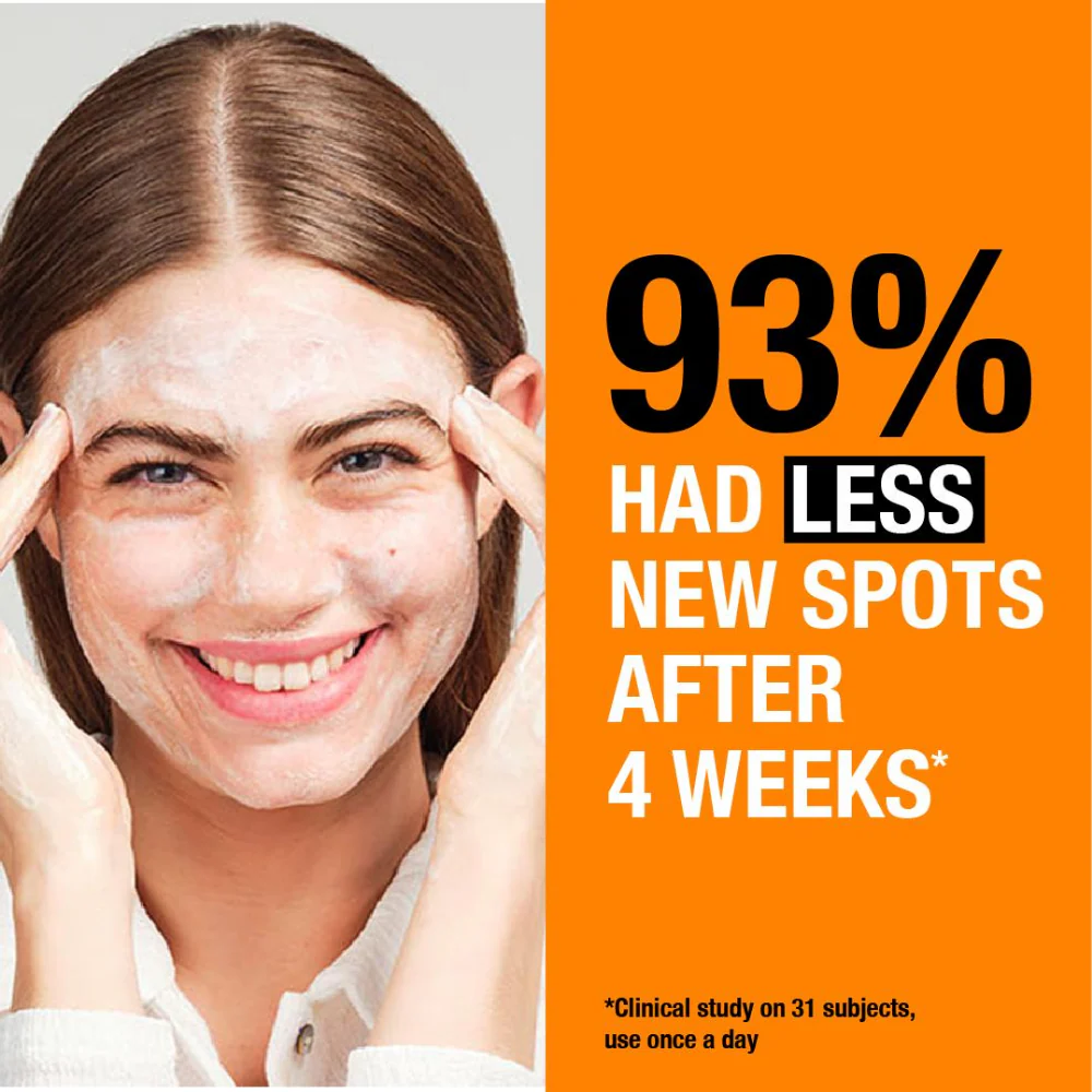 Neutrogena Clear & Defend Facial Scrub 150ml - Image 2
