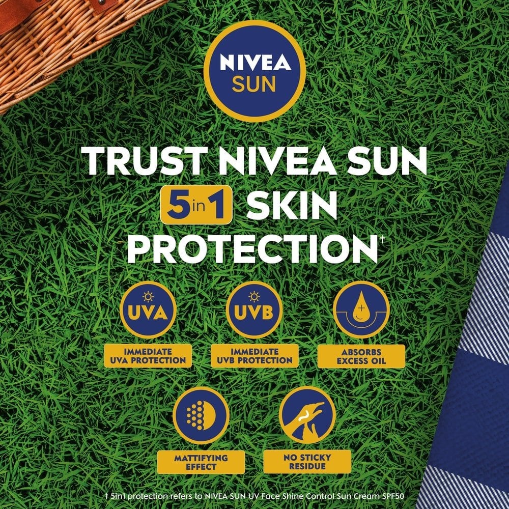 Nivea Sun Protect & Moisture Sun Cream Spray SPF50+ 200ml - Image 4