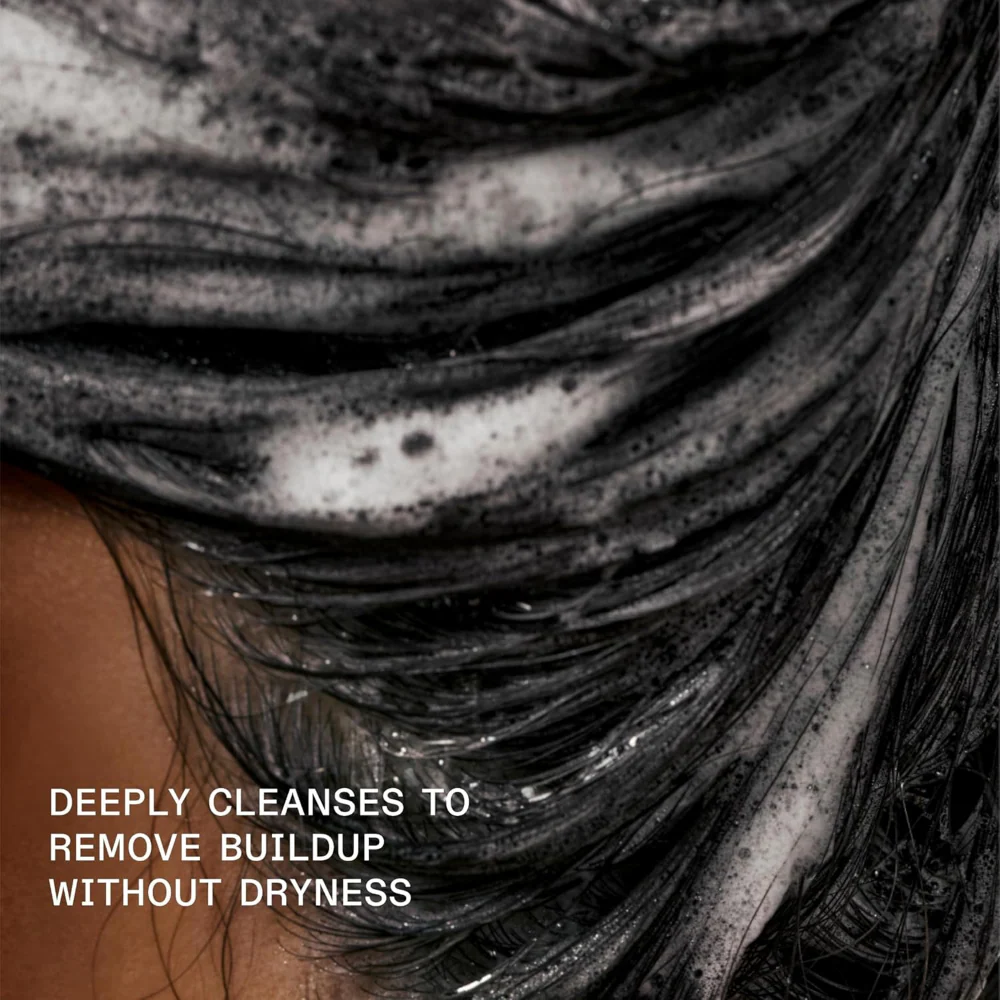 Olaplex No 4C Bond Maintenance Clarifying Shampoo 1000ml - Image 3