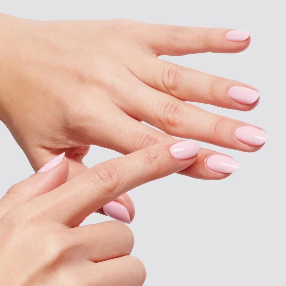 OPI Nature Strong Glow Up Nail & Cuticle Oil 30ml - Image 3