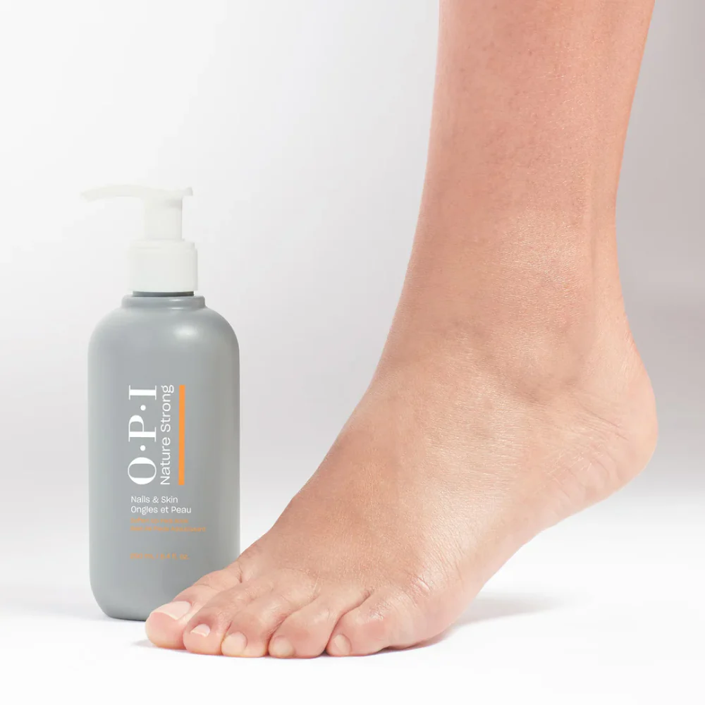 OPI Nature Strong Soften Up Pedi Soak 250ml - Image 2