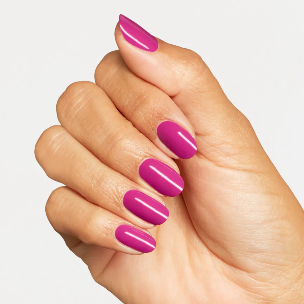 OPI Strawberry Cosmo Nail Polish 15ml - Image 3