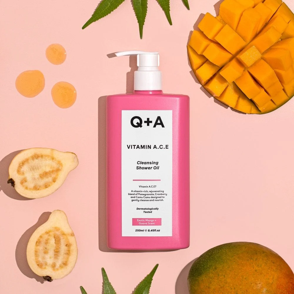 Q+A Vitamin A, C & E Cleansing Shower Oil 250ml - Image 2